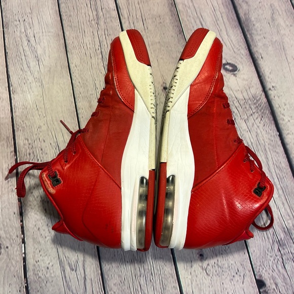 Jordan Flight Origin 3. Size 5.5Y
Gym Red/Black-White-Black - Picture 12 of 16